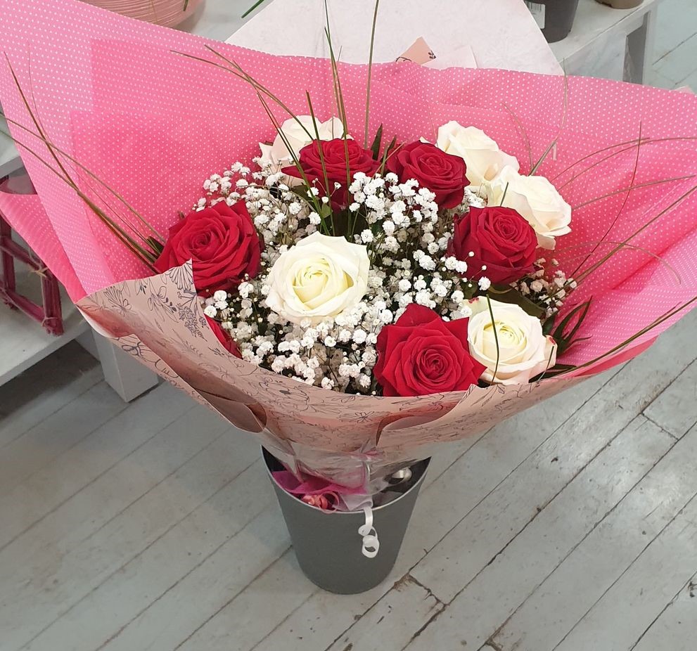 Bouquet de roses Amour pur - Au cœur d'une fleur à Loudun